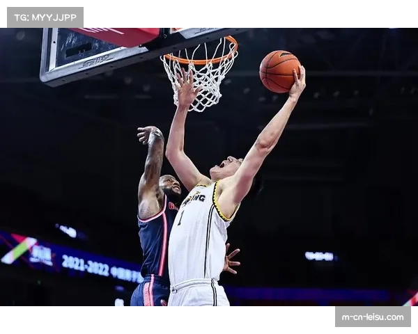 韩国队篮板球24比33落后 二次进攻机会明显不足